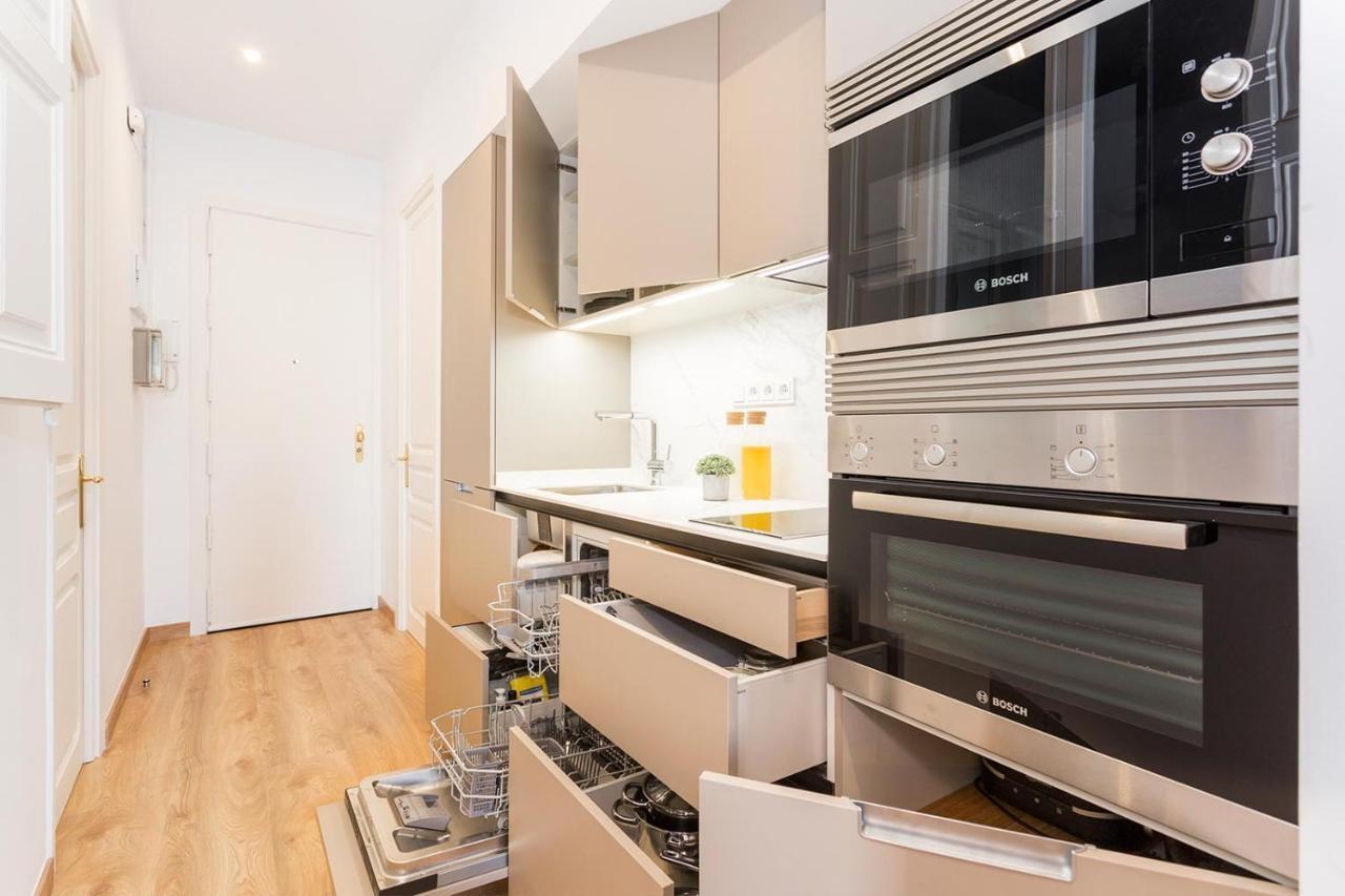 Cozy Apartment Close To Passeig De Gracia บาร์เซโลนา ภายนอก รูปภาพ